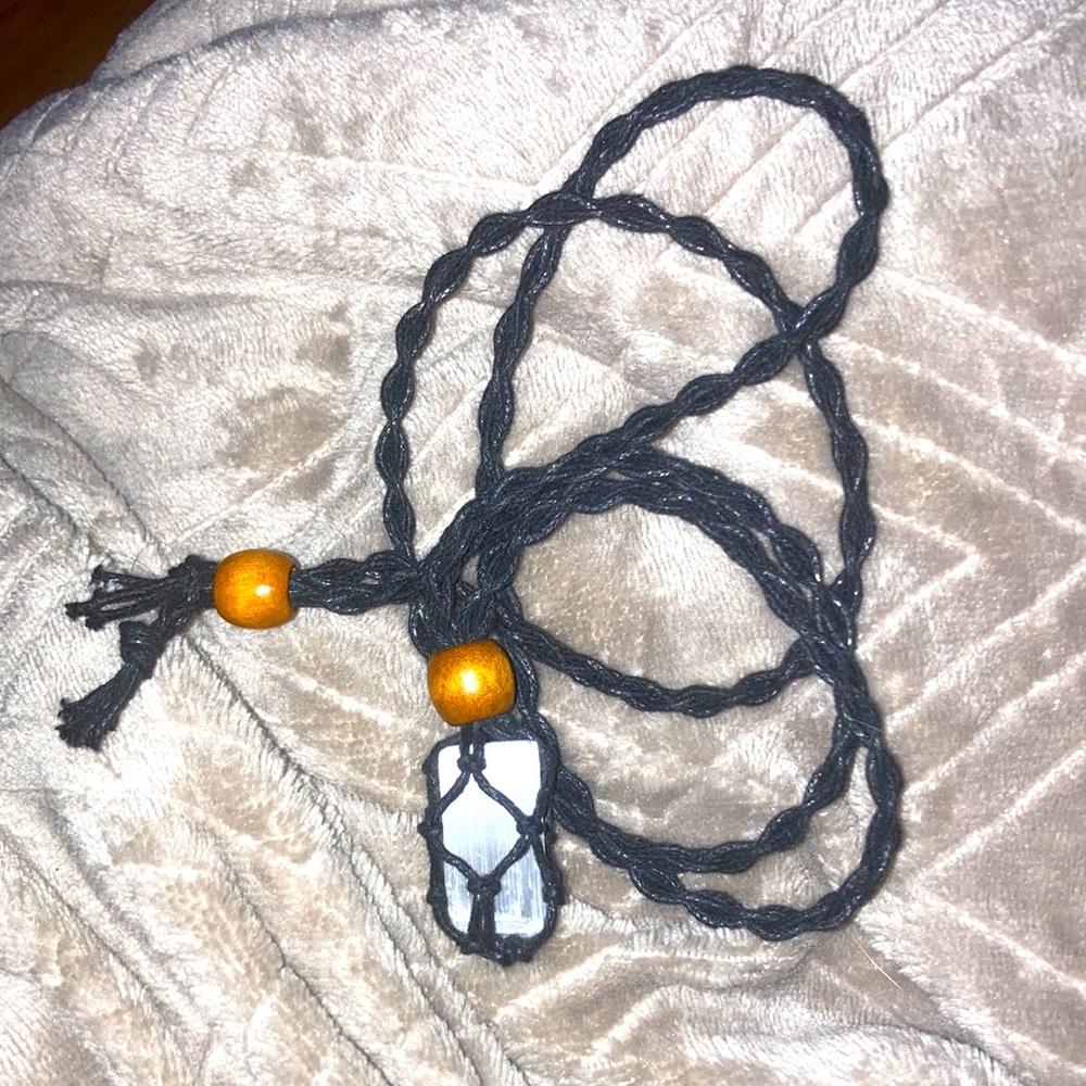 Selenite knotted necklace great for cleansing other crystals!🌙🔮